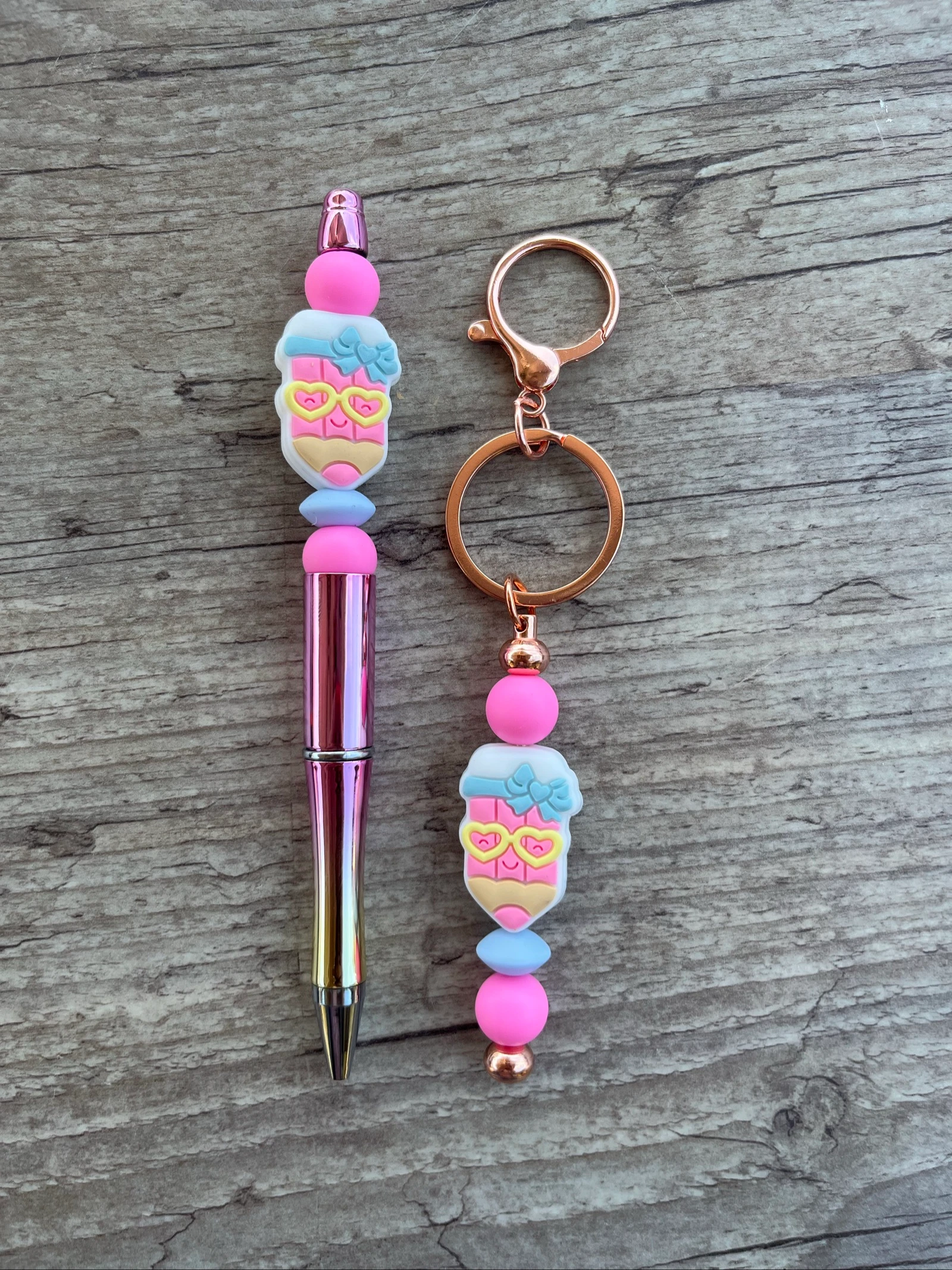 Stylo et porte clé 